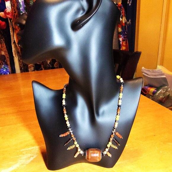 Handmade 14" choker, Glass Beaded "Fringe" boho/artisan Necklace. SHIPS FREE - Picture 6 of 10
